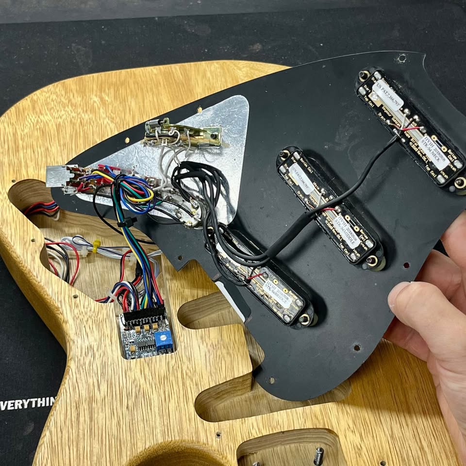 Benford Guitars Modern S Guitar w. Piezo bridge (USED; 2015) - Korina